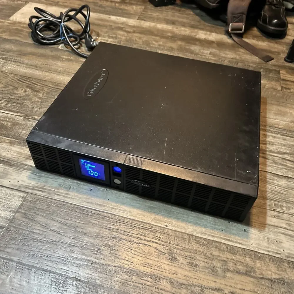 CYBERPOWER OR2200LCDRT2U SMART 2000VA 16.7A 1320W LCD RACK TOWER UPS W (READ)